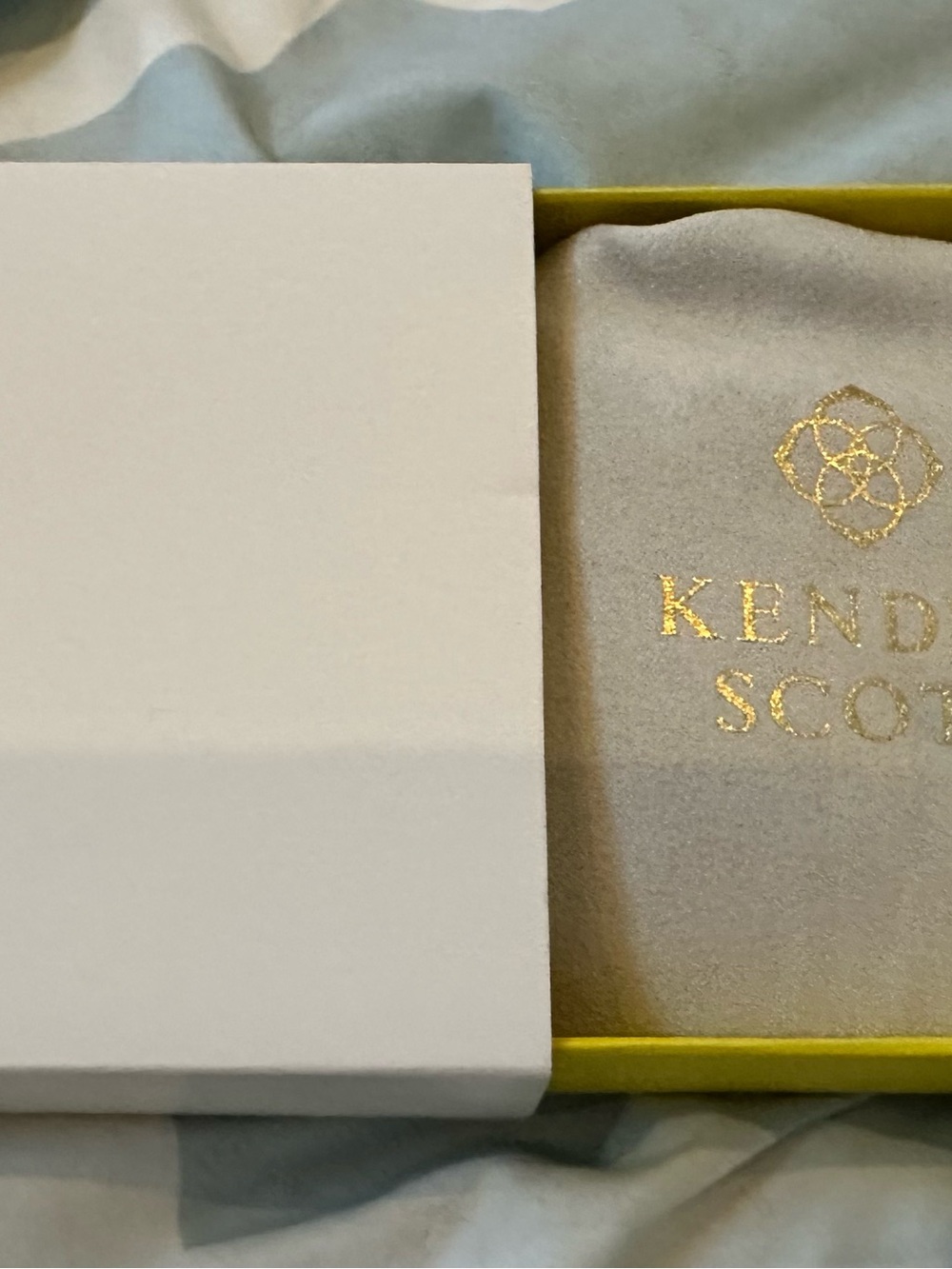 Kendra Scott Gold-Tone Longhorn Necklace with Brown Center - Picture 4 of 4